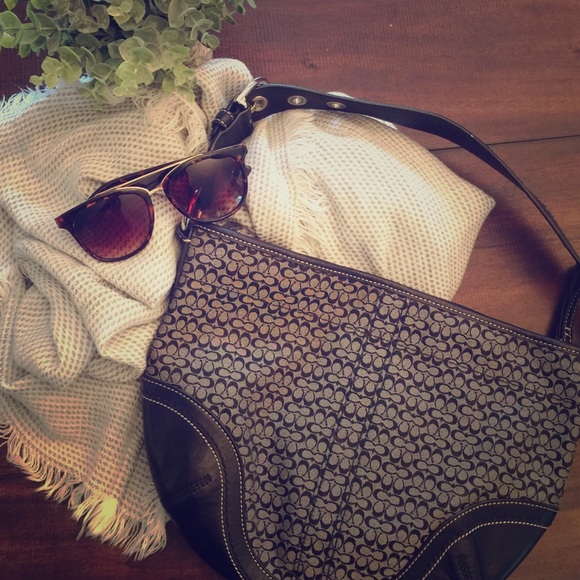 Coach Signature CC Handbag - Picture 1 of 6